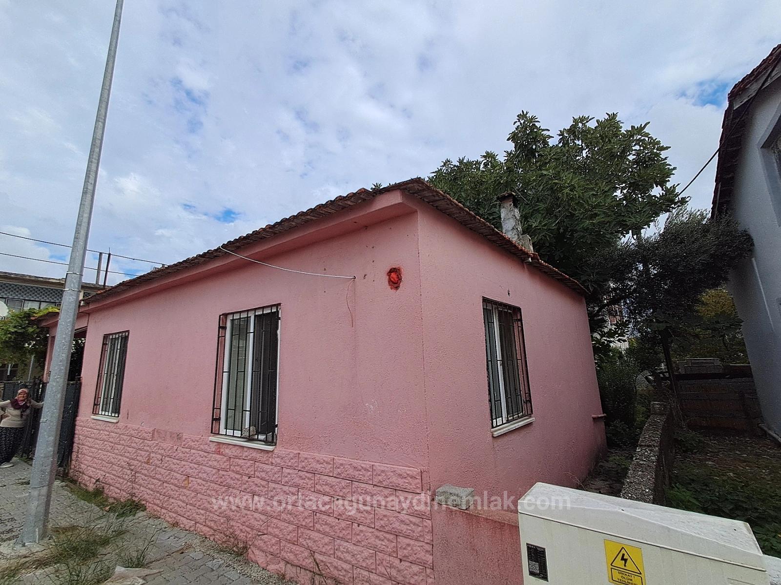 302 M2 Großes Grundstück Mit Einzeltitel Zum Verkauf In Dalaman Hürriyet