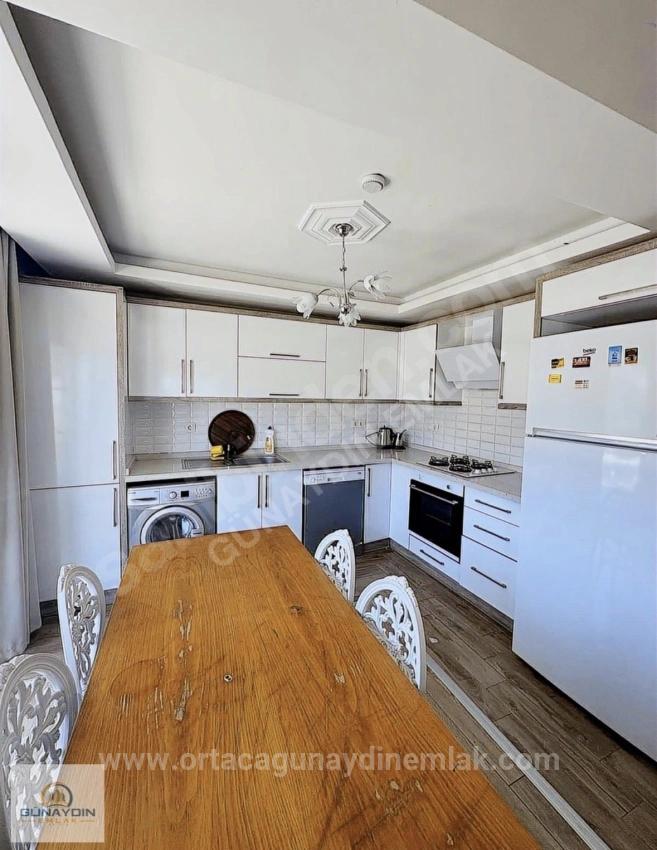 Günaydın Real Estate Bietet Eine Möblierte 4+1-Zimmer-Wohnung Im Zentrum Von Dalyan Zur Miete An.