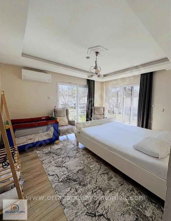 Günaydın Real Estate Bietet Eine Möblierte 4+1-Zimmer-Wohnung Im Zentrum Von Dalyan Zur Miete An.