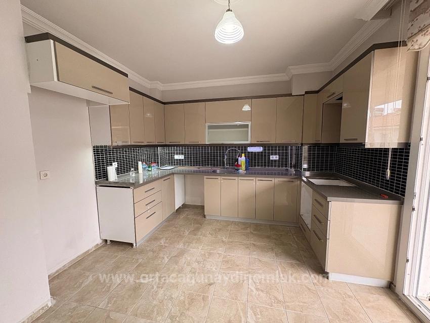 3+1-Zimmer-Wohnung Mit Geschlossener Küche Im Stadtteil Ortaca Beşköprü Zu Verkaufen.