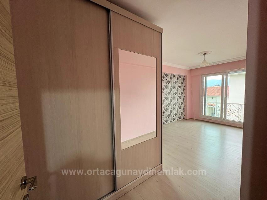 3+1-Zimmer-Wohnung Mit Geschlossener Küche Im Stadtteil Ortaca Beşköprü Zu Verkaufen.