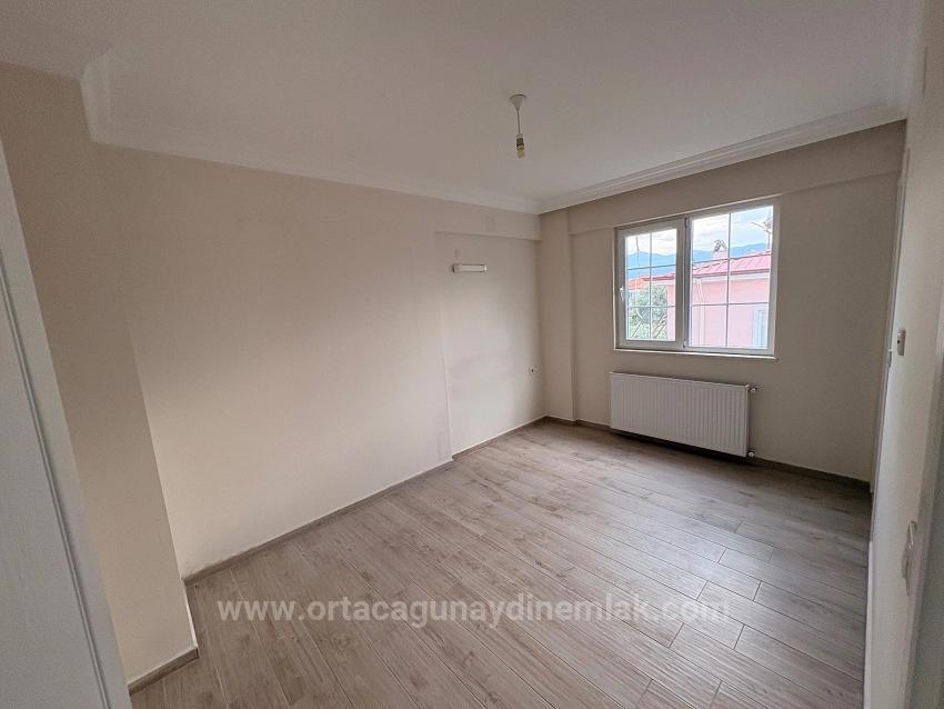 2+1-Zimmer-Wohnung Mit Eigenem Bad Im Stadtteil Ortaca Cumhuriyet Zu Vermieten.