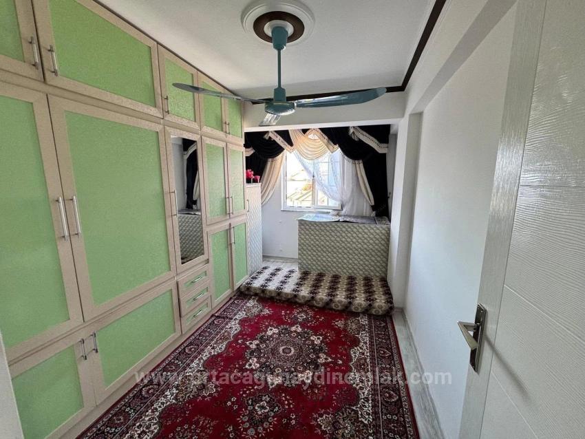 3+1-Zimmer-Apartment Mit Eigenem Bad Am Boulevard Im Stadtteil Karaburun, Ortaca.