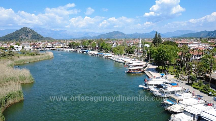 Freistehendes Haus Mit 2 Schlafzimmern Und Einem Zusätzlichen Zimmer Auf Einem 500 M² Großen Grundstück Im Zentrum Von Dalyan Zu Vermieten.