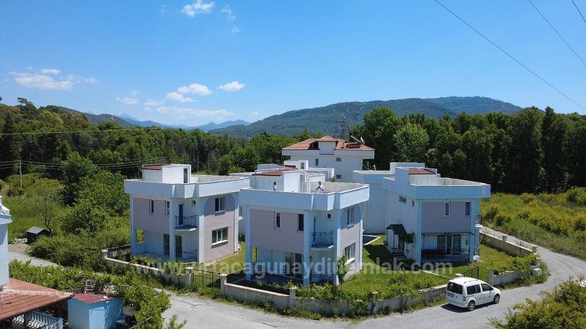 Freistehende Villa (3+1 Zimmer) Mit Gemeinschaftspool In Dalaman Altıntas Zu Verkaufen