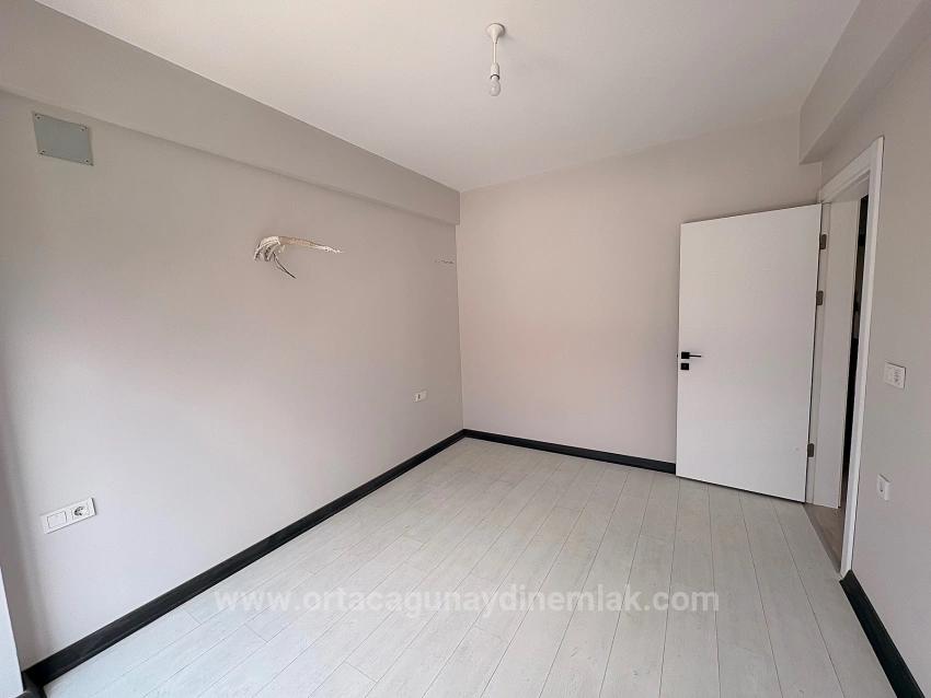 2+1-Zimmer-Wohnung Im Mittleren Stockwerk Zur Miete Im Stadtteil Ortaca Karaburun.