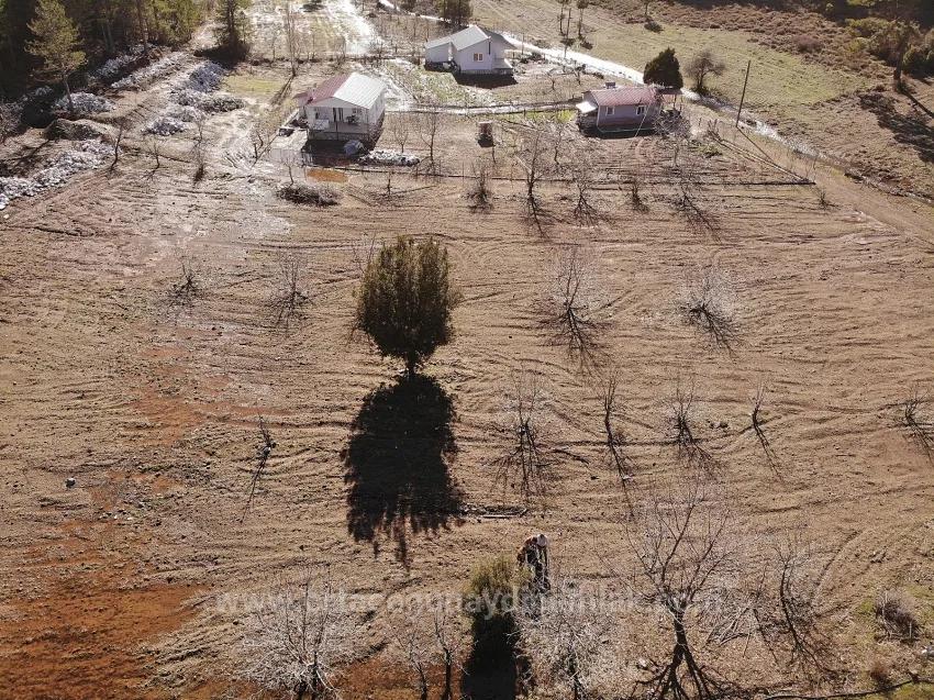 In Der Köyceğiz Çövenli Yayla Gibt Es Ein 1.100 M² Großes Grundstück Zum Verkauf
