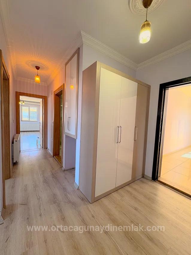 Ortaca Cumhuriyet Viertel Mit-Zentralheizung 3+1 Mietwohnung