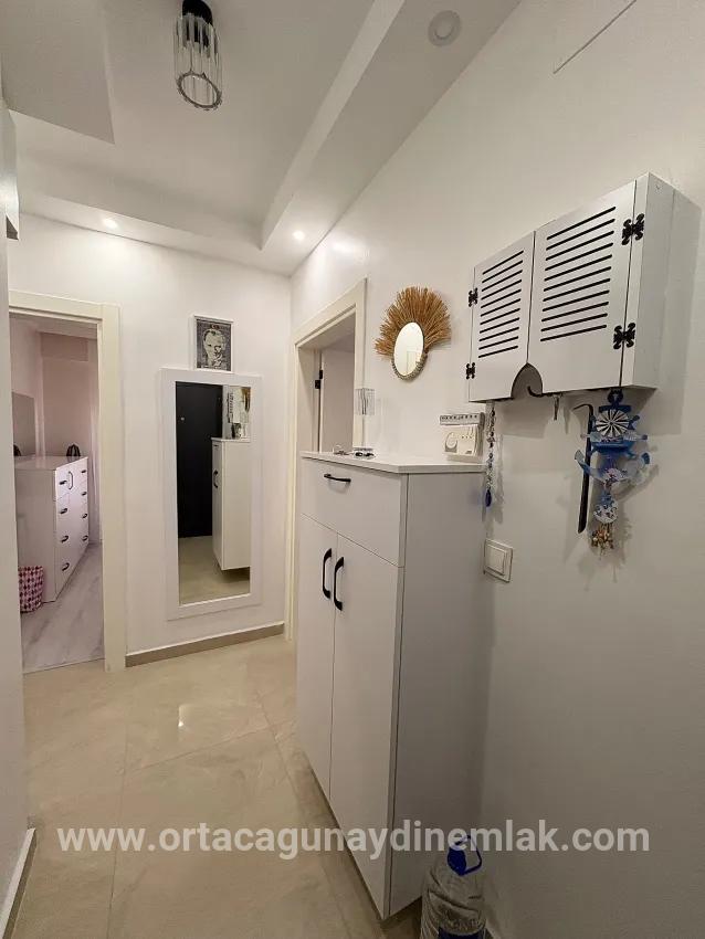 Geräumige Wohnung, mit Glasbalkon - Elternbadezimmer 2+1 Wohnung
