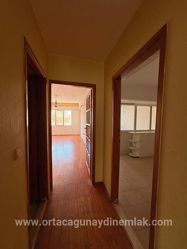 Zentrale Lage mit geschlossener Küche 2+1 Wohnung - Zu vermieten