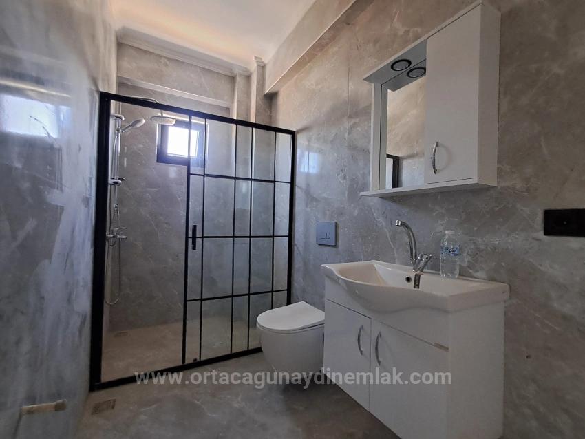 1+1-Apartment Zum Verkauf In Ortaca Karaburun, In Einer Anlage Mit Pool