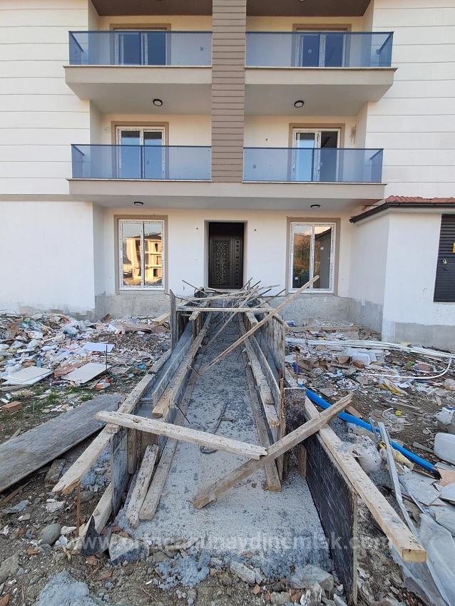 2+1 Wohnung Zum Verkauf In Ortaca Çaylı Mit Swimmingpool
