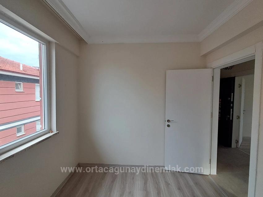 2+1-Zimmer-Wohnung In Einer Anlage Mit Pool Zu Vermieten Von Günaydın Real Estate