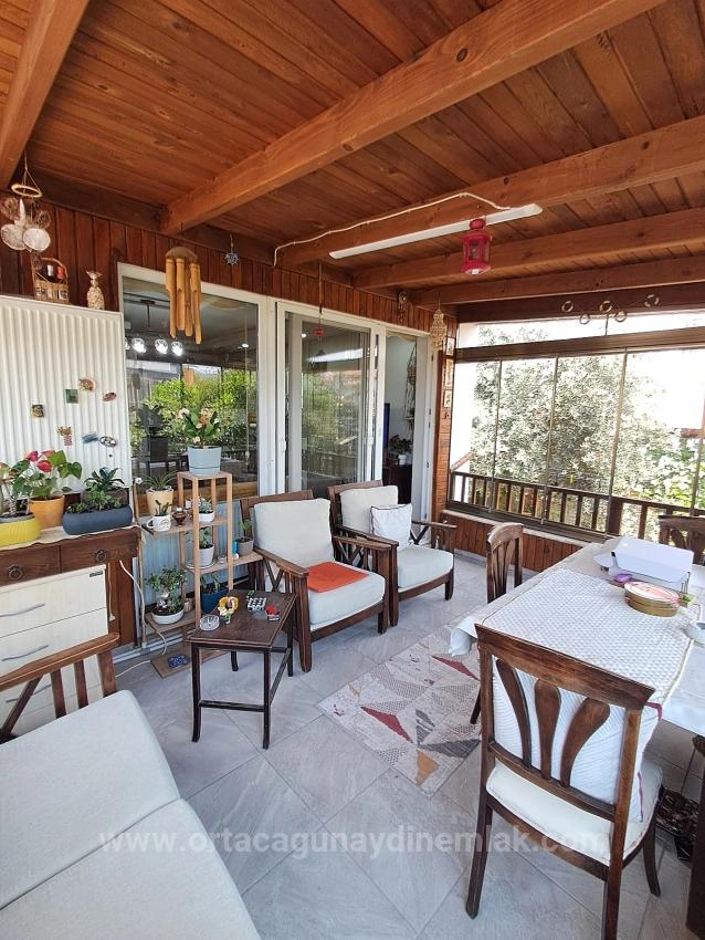 2+1-Apartment Mit Separatem Eingang In Bahçelievler Zu Verkaufen Von Günaydın Real Estate.