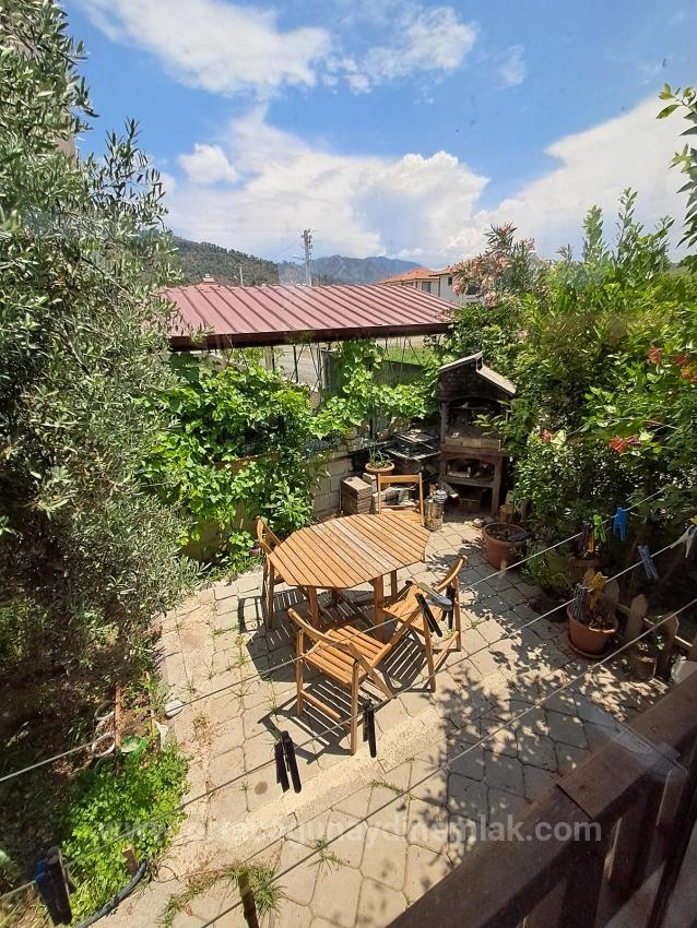 2+1-Apartment Mit Separatem Eingang In Bahçelievler Zu Verkaufen Von Günaydın Real Estate.