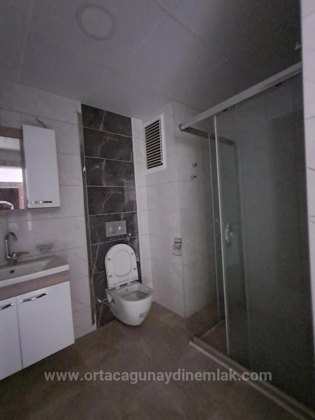 Günaydın Real Estate Bietet Eine Geräumige 1+1-Wohnung Im Stadtzentrum Zum Verkauf An.