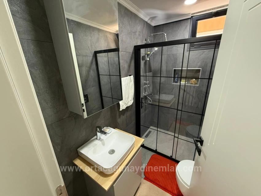 Günaydın Real Estate Bietet Eine Ultra-Luxuriöse, Freistehende Triplex-Villa Mit 6+1 Schlafzimmern Und Privatem Pool In Çaylı An.