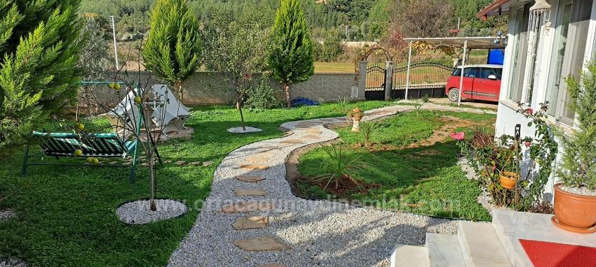 Günaydın Real Estate Bietet Eine Individuell Gestaltete, Voll Möblierte Villa Mit 3+1 Schlafzimmern Zum Verkauf In Kızılyaka, Ula An.