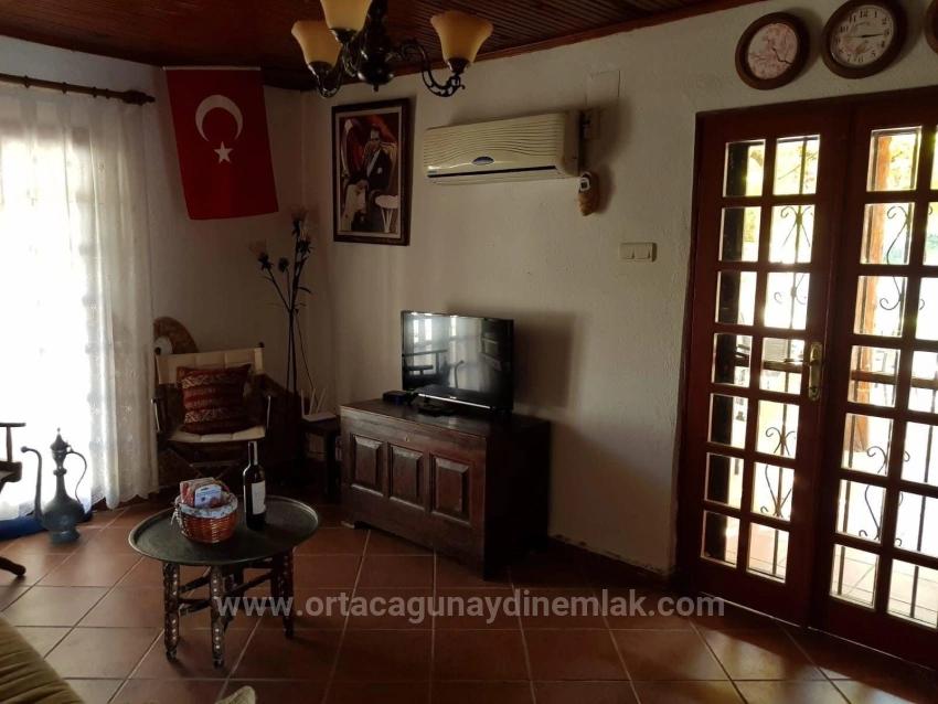 Günaydın Real Estate Bietet Eine 2+1 Villa Mit Pool Auf Einem 1.357 M² Großen Grundstück In Dalyan Zum Verkauf An.