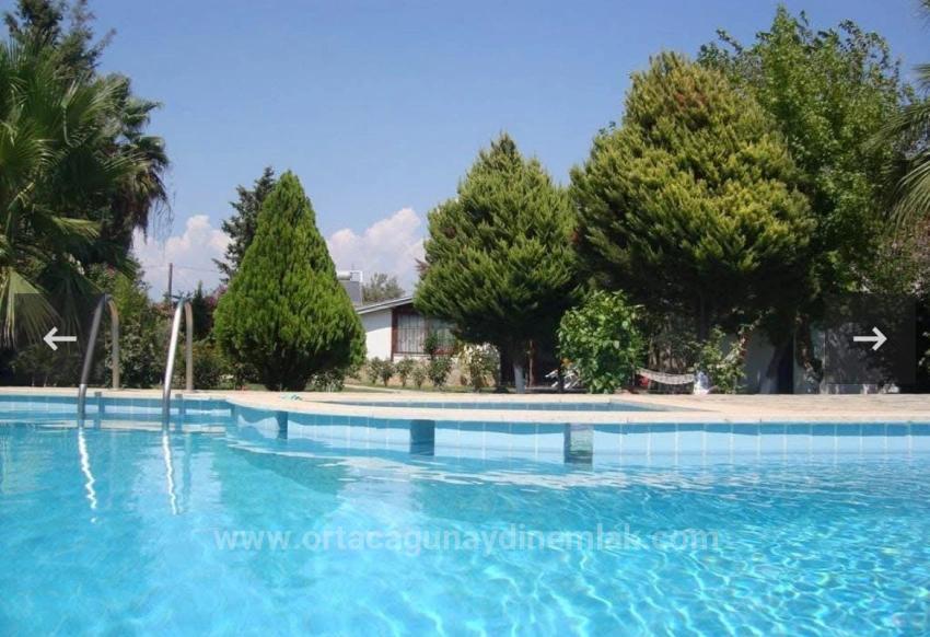 Günaydın Real Estate Bietet Eine 2+1 Villa Mit Pool Auf Einem 1.357 M² Großen Grundstück In Dalyan Zum Verkauf An.