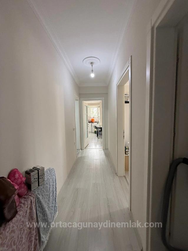 Günaydın Real Estate Bietet Eine Geräumige 85 M2 Große 2+1-Wohnung Zum Verkauf In Çaylı.