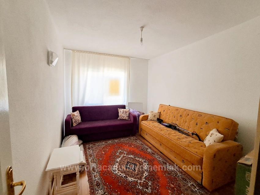 2+1-Zimmer-Wohnung Mit Geschlossener Küche Im Viertel Bahçelievler, Ortaca Zu Verkaufen