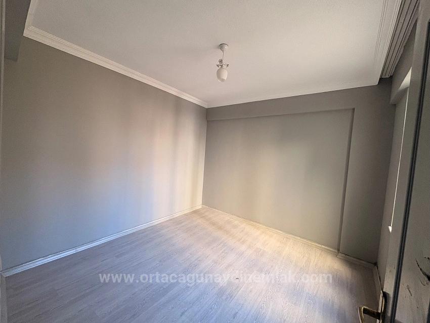 2+1-Zimmer-Wohnung Mit Geschlossener Küche Und Terrasse Im Viertel Terzialiler, Ortaca, Muğla Zu Verkaufen.