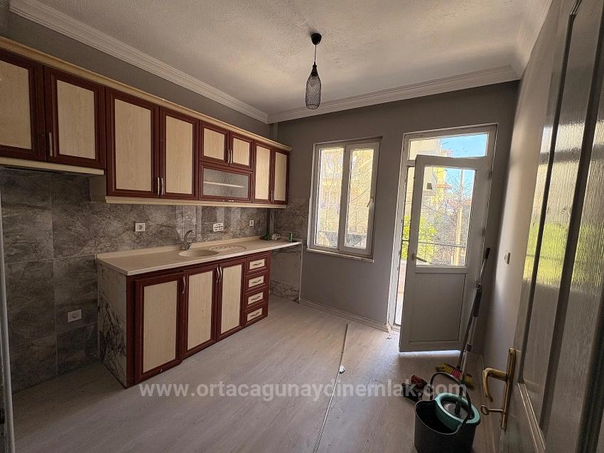 2+1-Zimmer-Wohnung Mit Geschlossener Küche Und Terrasse Im Viertel Terzialiler, Ortaca, Muğla Zu Verkaufen.