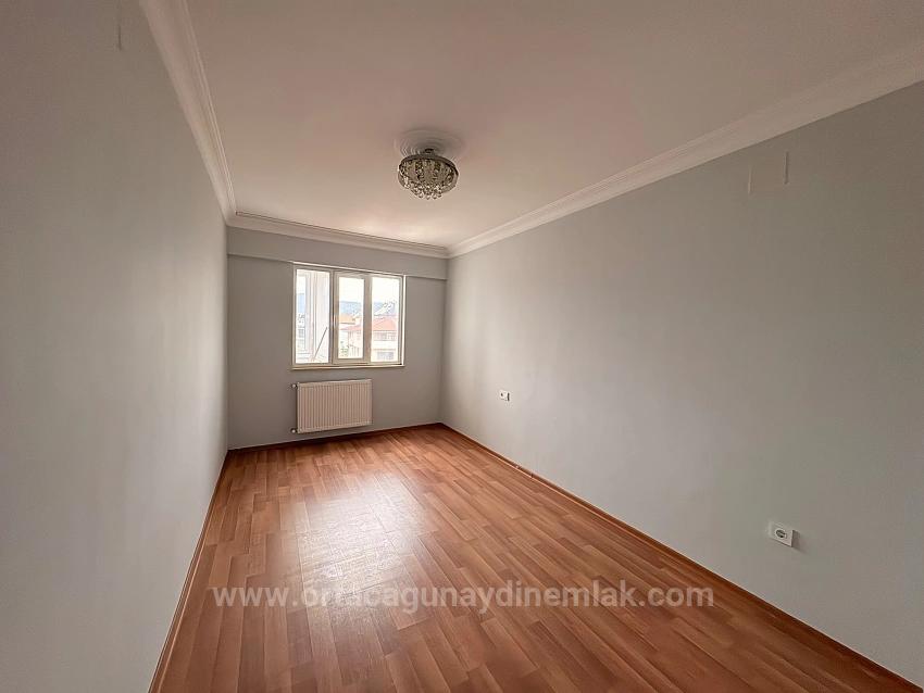 2+1 Wohnung Zum Verkauf Im Stadtteil Beşköprü, Ortaca, Muğla.