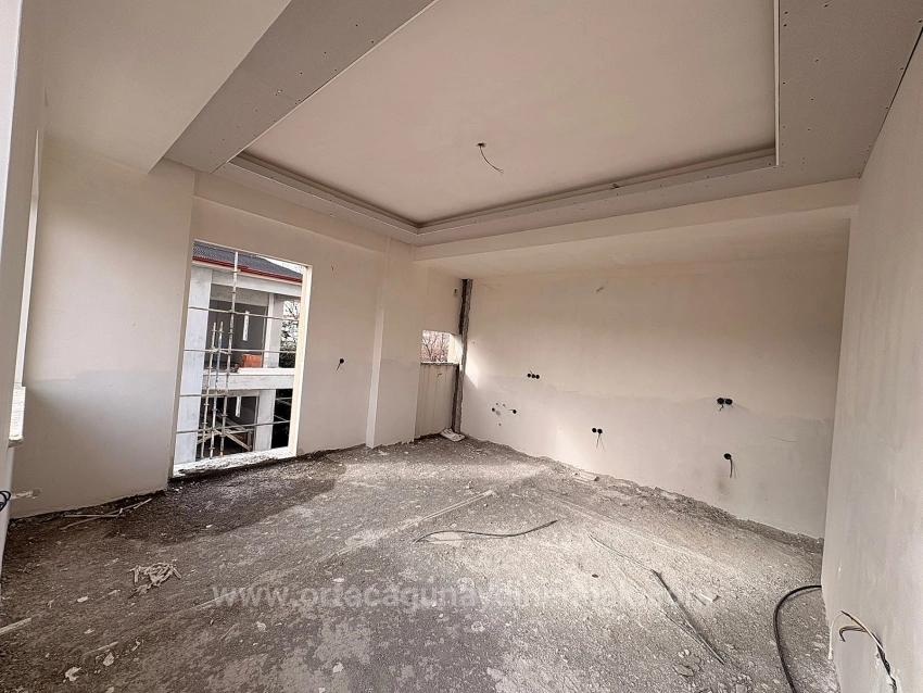 1+1-Zimmer-Wohnung Mit Großem Pool Im Stadtteil Karaburun, Ortaca, Muğla Zu Verkaufen