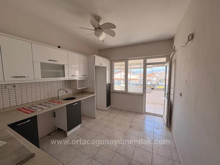 2+1 Wohnung Mit Geschlossener Küche Zum Verkauf Im Stadtteil Karaçalı, Dalaman, Muğla.