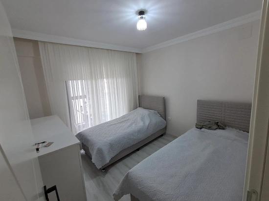 Möblierte 2+1 Große Wohnung Zum Verkauf In Ortaca Çaylı