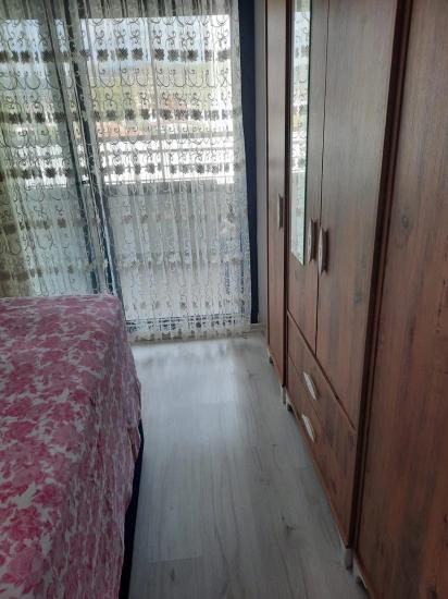 Voll Möbliertes 1+1-apartment Im Stadtteil Ortaca Karaburun.