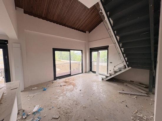 Moderne Luxusvilla Mit 3+1 Bädern Zum Verkauf Im Stadtteil Ortaca Dikmekavak.