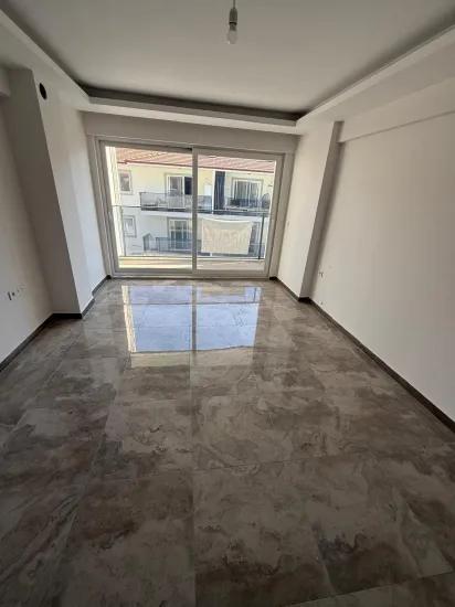 Ortaca Karaburun In einem Schwimmbad-siedlung gemietete 2+1 Wohnung