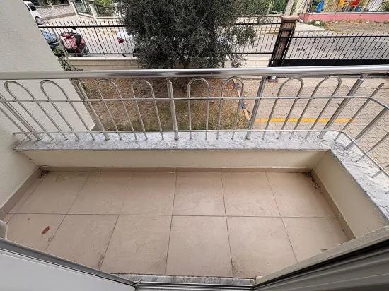 In Ortaca Beşköprü geräumige 3+1 Wohnung zum Verkauf, für hohe Kredite geeignet.