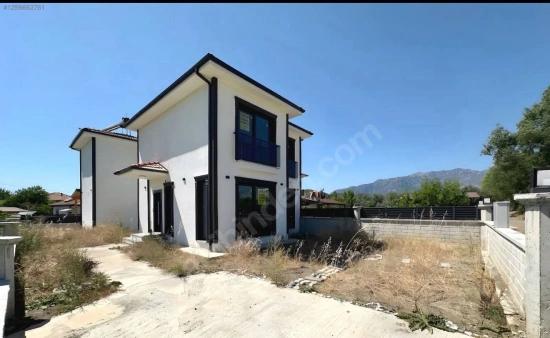 2+1 Villa Mit Fußbodenheizung In Beyoba, Köyceğiz Zu Verkaufen