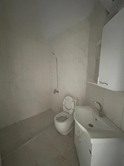 2+1-Zimmer-Wohnung Mit Geschlossener Küche, Renoviert, Im Zentrum Von Ortaca Zu Verkaufen