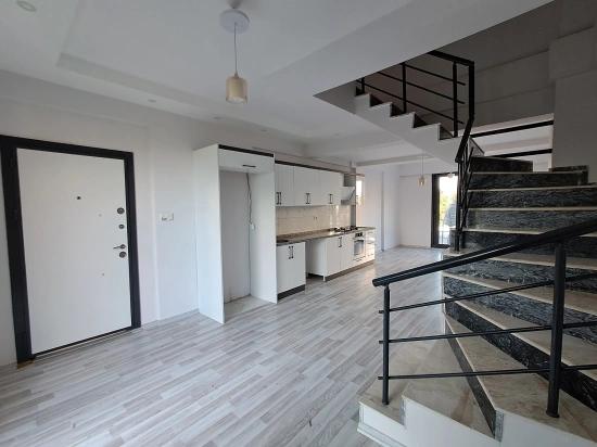 Duplex-Wohnung (2+1 Zimmer), Unmöbliert, In Dalaman Beskese Zu Vermieten