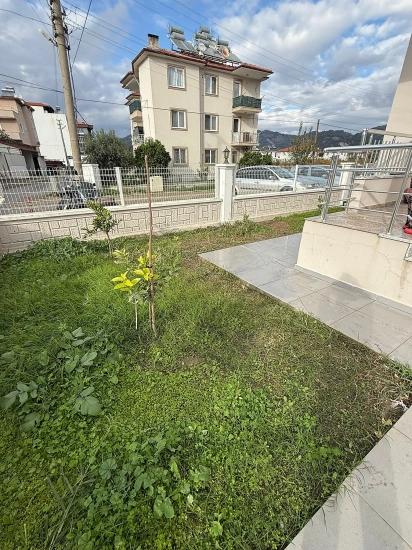 Günaydın Real Estate Bietet Eine Geräumige 85 M2 Große 2+1-Wohnung Zum Verkauf In Çaylı.