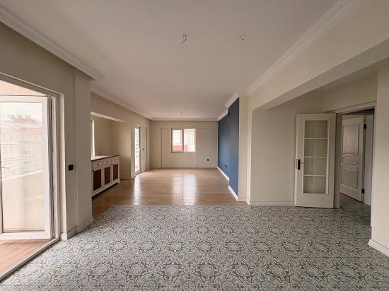 Geräumige 3+1-Wohnung Zum Verkauf Im Stadtteil Cumhuriyet, Ortaca, Muğla.