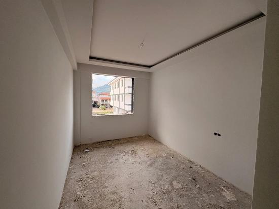 Geräumige 2+1-Wohnung Zum Verkauf Im Stadtteil Karaburun, Ortaca, Muğla.