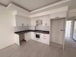 1+1-Apartment Mit Separatem Eingang Und Pool Im Stadtteil Karaburun.