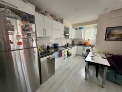 Günaydın Real Estate Bietet Eine Geräumige 85 M2 Große 2+1-Wohnung Zum Verkauf In Çaylı.