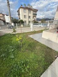 Günaydın Real Estate Bietet Eine Geräumige 85 M2 Große 2+1-Wohnung Zum Verkauf In Çaylı.