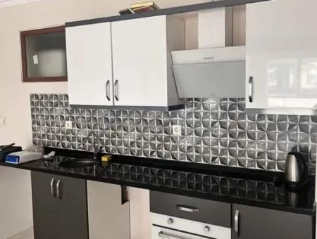 Geräumige 2 1 Wohnung Zum Verkauf Mit 1 En-Suite Badezimmer Im Zentrum Von Ortaca