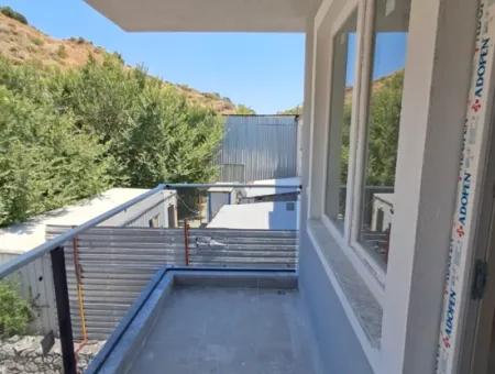 1 1 Wohnung Zu Verkaufen Mit Pool In Ortaca Yerbelende Von Günaydın Real Estate