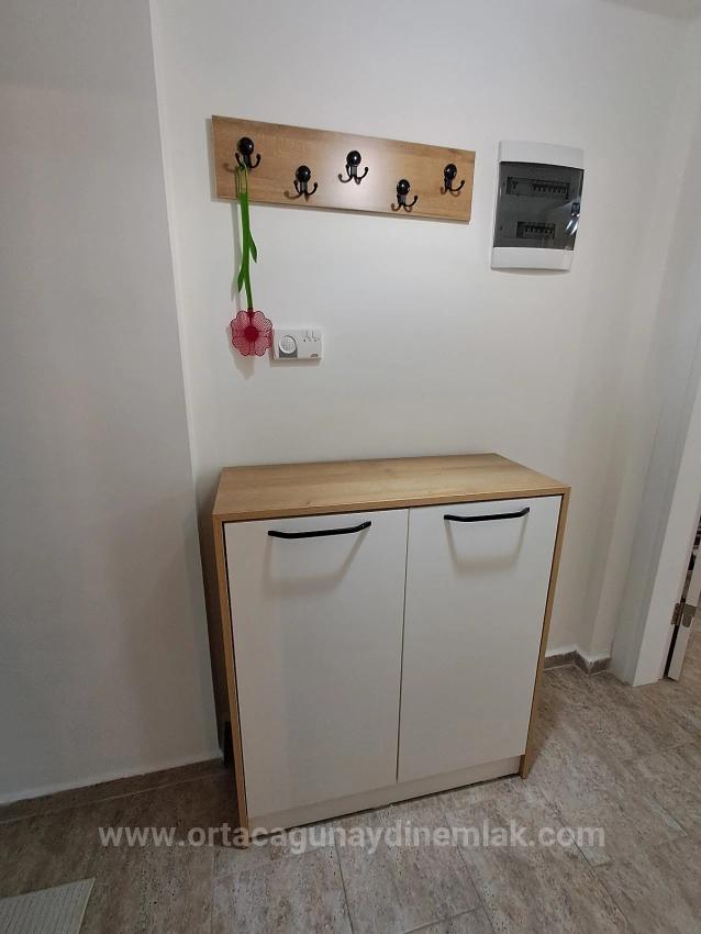 Günaydin Emlaktan Karaburunda Havuzlu Site Eşyali 2+1 Kiralik Daire