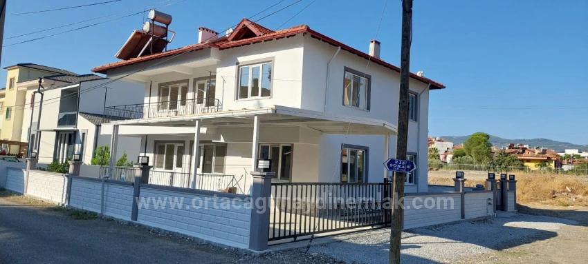 For Sale From Günaydın Real Estate: 316 M2 Plot Of Land With A 2-Story House.
