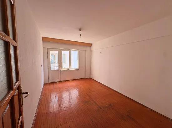 Central Location Closed Kitchen 2+1 Flat - For Rent